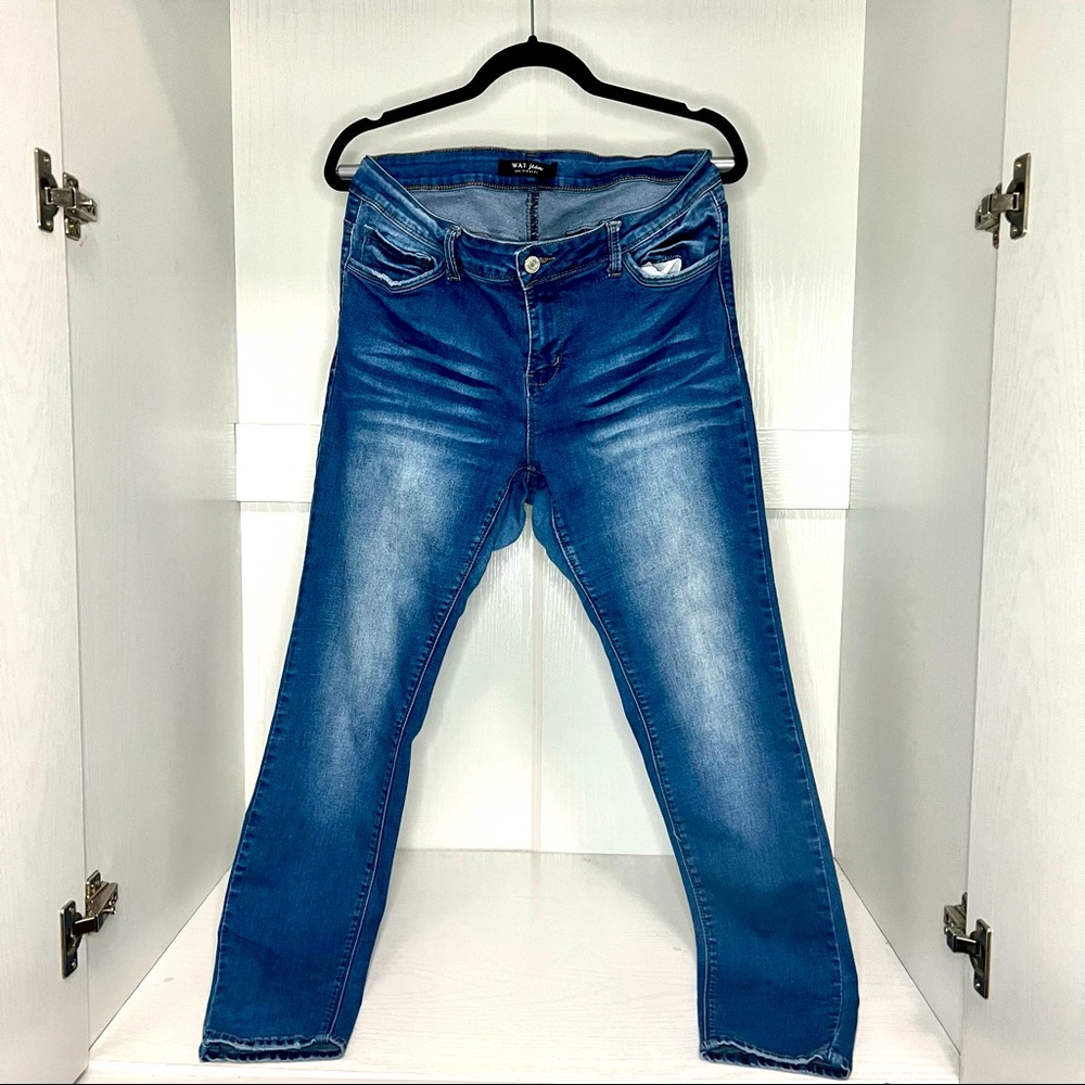 Mid rise blue skinny jeans